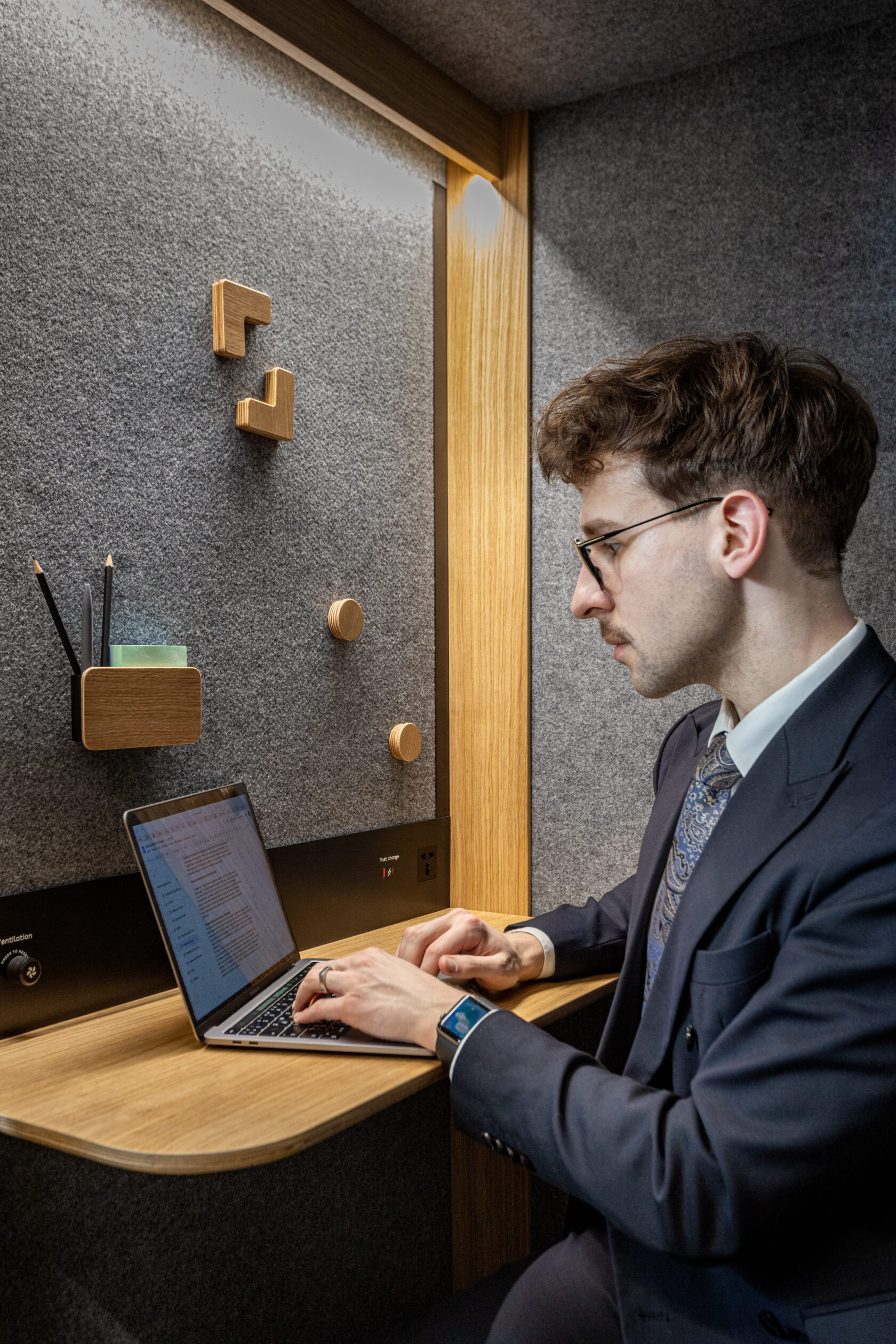 WorkBooth One, zvučno izolovana, mobilna, Eco-Friendly, Smart radna kabina