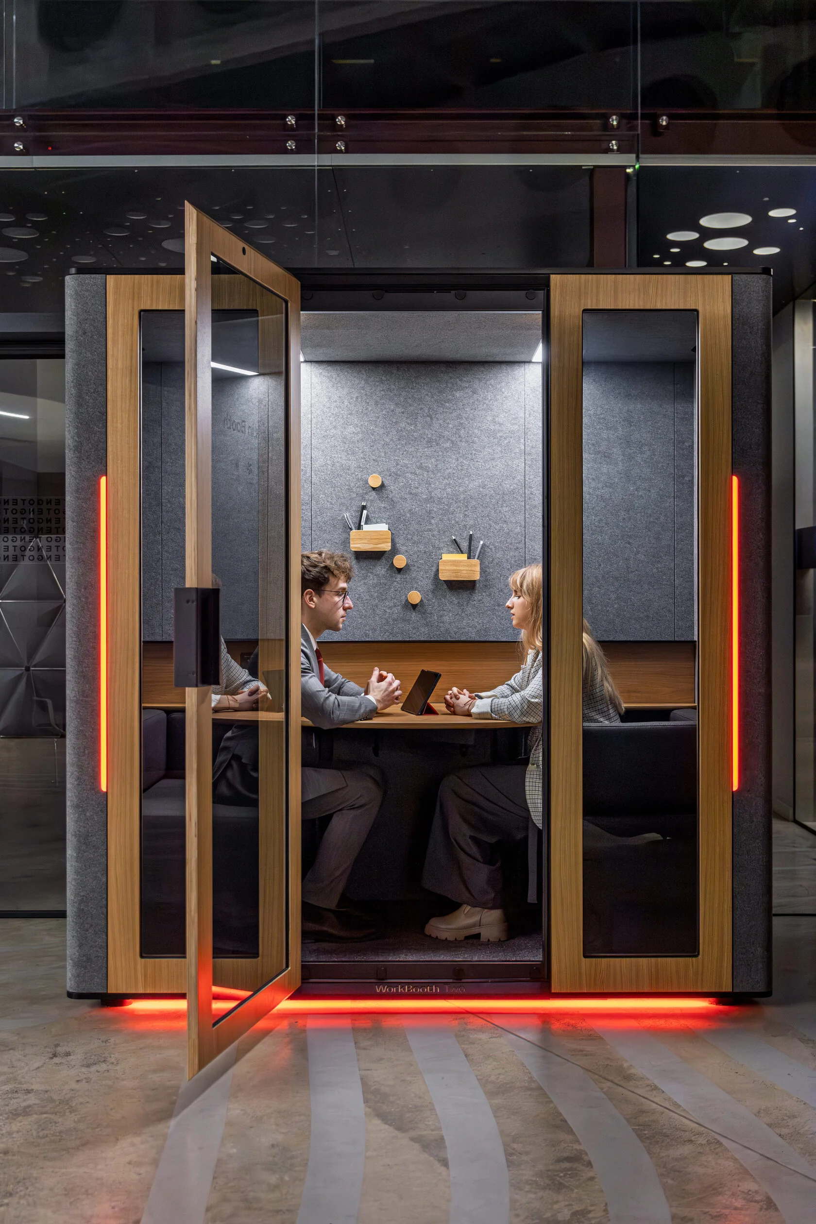 WorkBooth Two, zvučno izolovana, mobilna, Eco-Friendly, Smart radna kabina za dve osobe