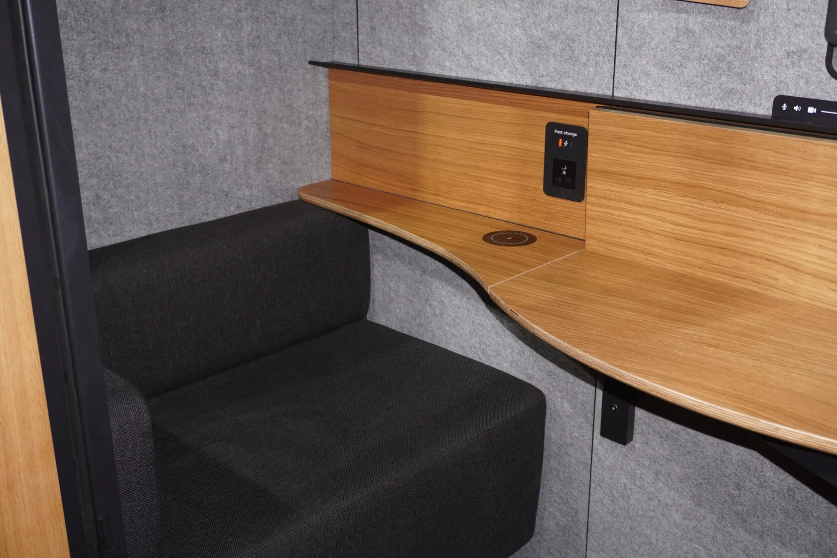 WorkBooth Two, zvučno izolovana, mobilna, Eco-Friendly, Smart radna kabina za dve osobe