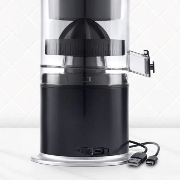 Ufesa Cediljka za citruse Ufesa Squeeze&Go/punjivi/snaga 45W/crni