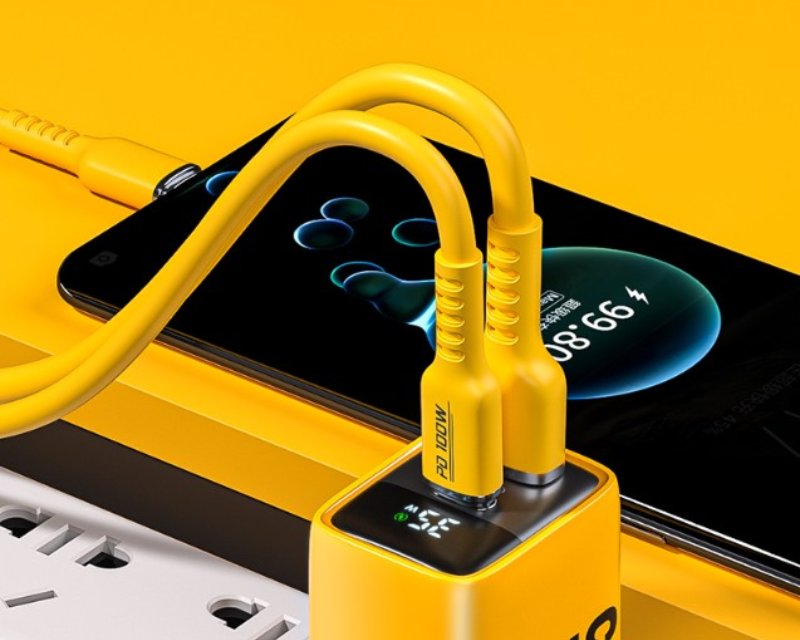 WEKOME Superbrzi Strujni GaN Punjac, 2-porta USB (3.0 i 3.1 tipC) 35W W,Display, žuti WP-U25, 561