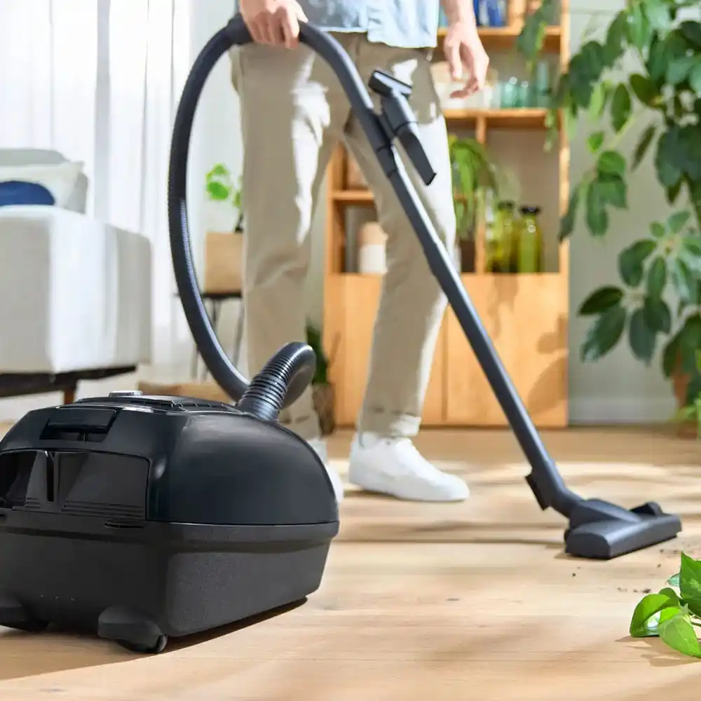 Bosch Usisivač Bosch BGB38BA1/snaga 600W/sa kesom/crni