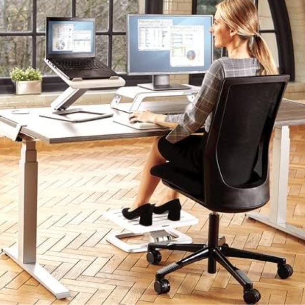 Fellowes Odmarač za noge Fellowes HANA bela 8055801