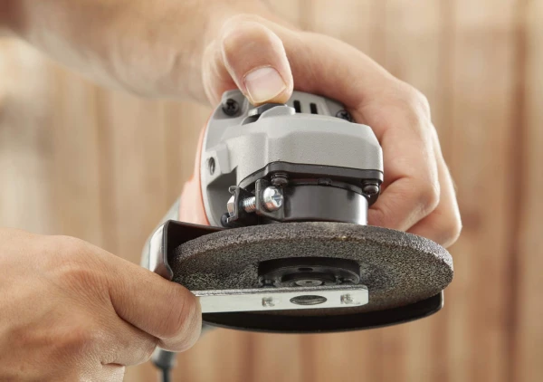 Black&Decker BLACK & DECKER BEG010 Ugaona brusilica 115 mm