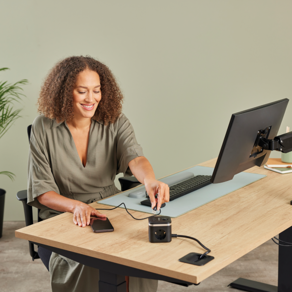 Fellowes Produžni kabl Fellowes Power Cube 100137167 crni